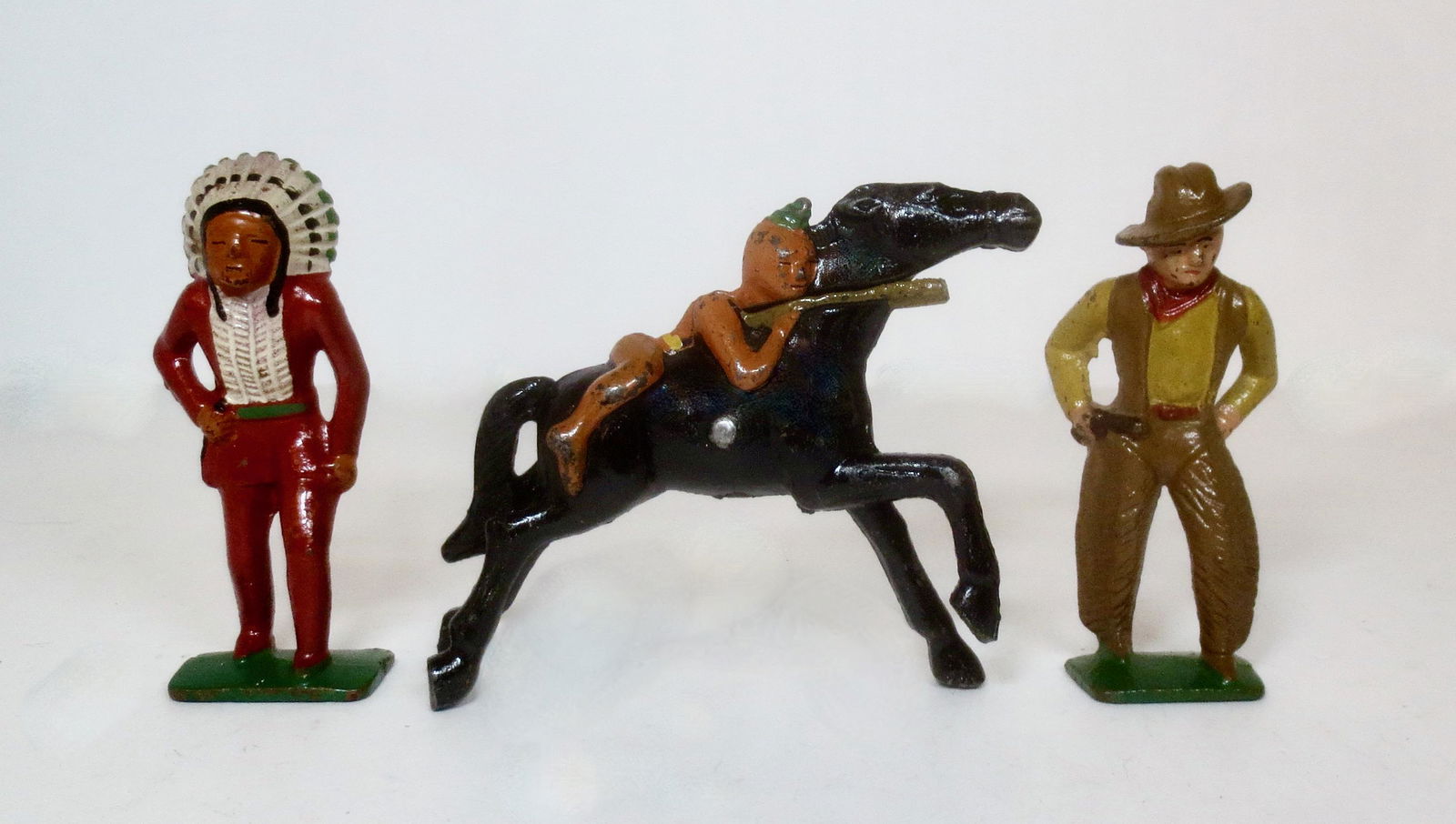 Grey Iron Wild West Cowboy & Indians (1 of 1)