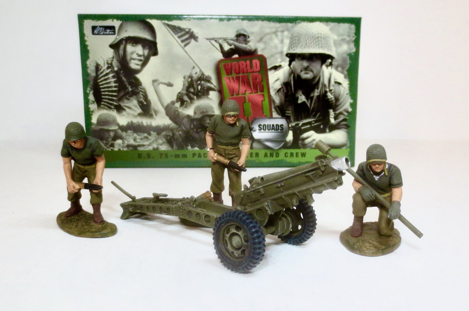 Britains #17249 U.S. 75mm Pack Howitzer & Crew: 5 pieces. Mint condition. Box excellent.