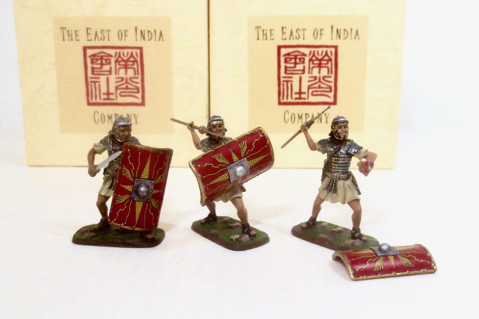 East of India Roman Legionnaires: 3 pieces. One loose shield, others in mint to near mint condition. Boxes excellent.