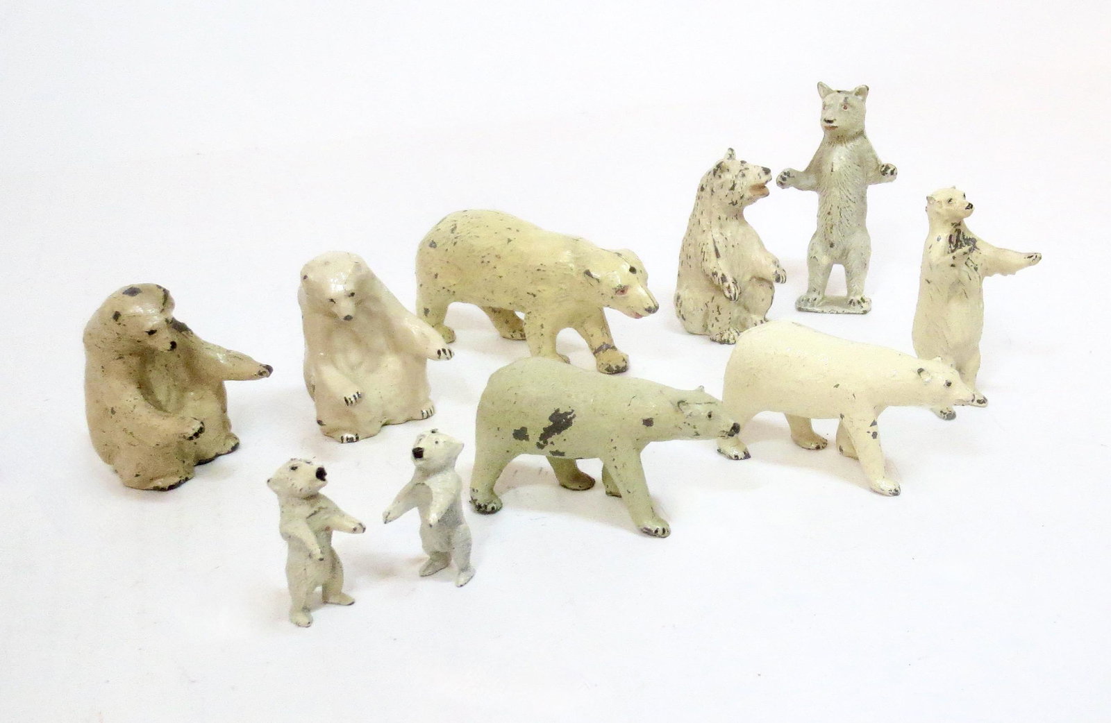 British Makers Variety of Polar Bears: 10 pieces. Excellent to very good condition. Unboxed.