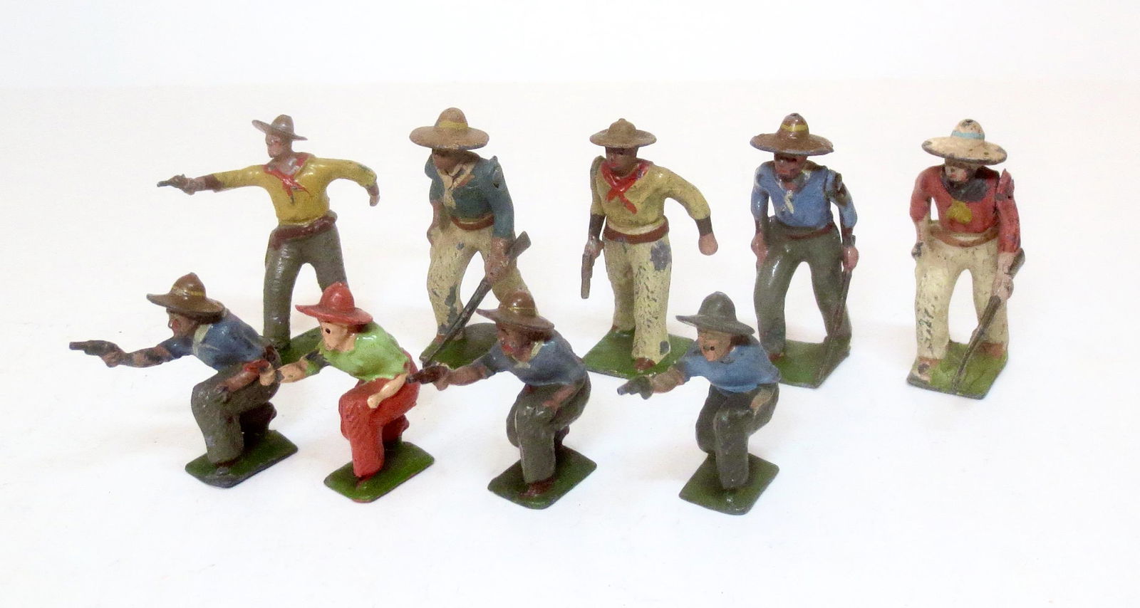 Britains Assorted Cowboys on Foot (1 of 1)