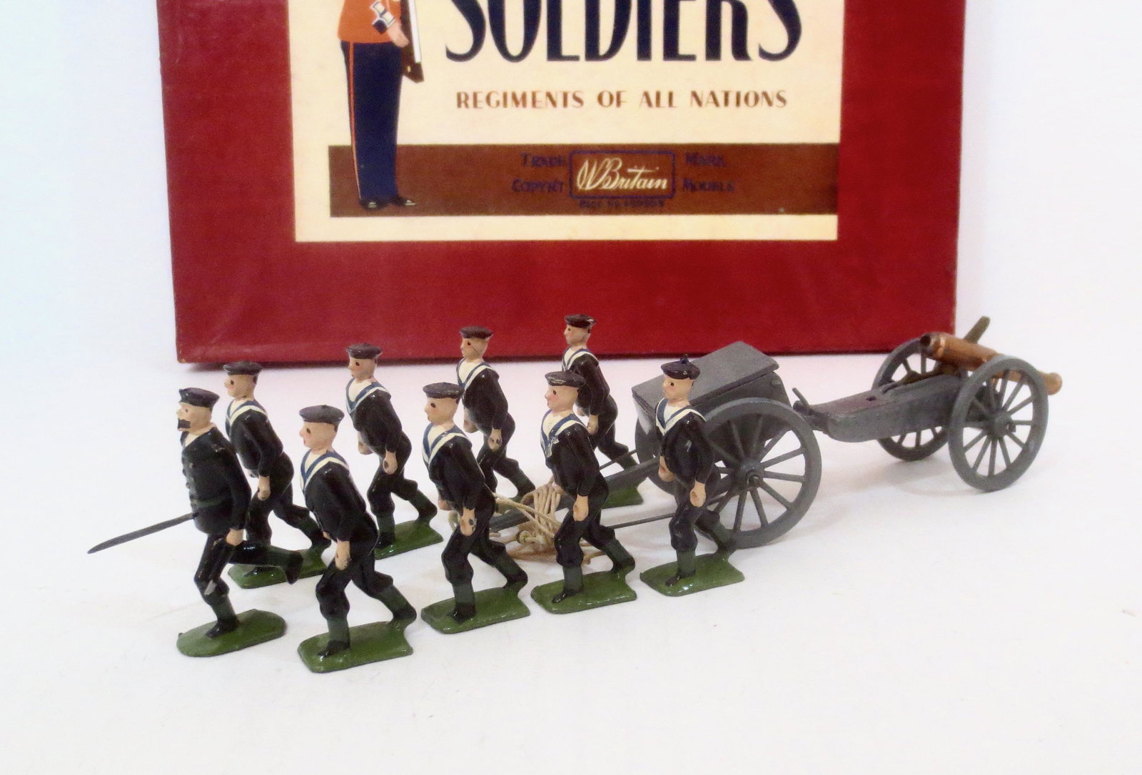 Britains #79 Landing Party with Gun: Post war issue. 11 pieces. Near mint condition. Box good (two top corner splits).