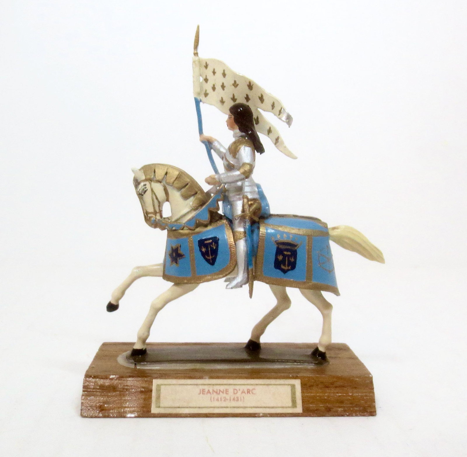 Mignot Joan Of Arc: 2 pieces. Mint condition. Unboxed.