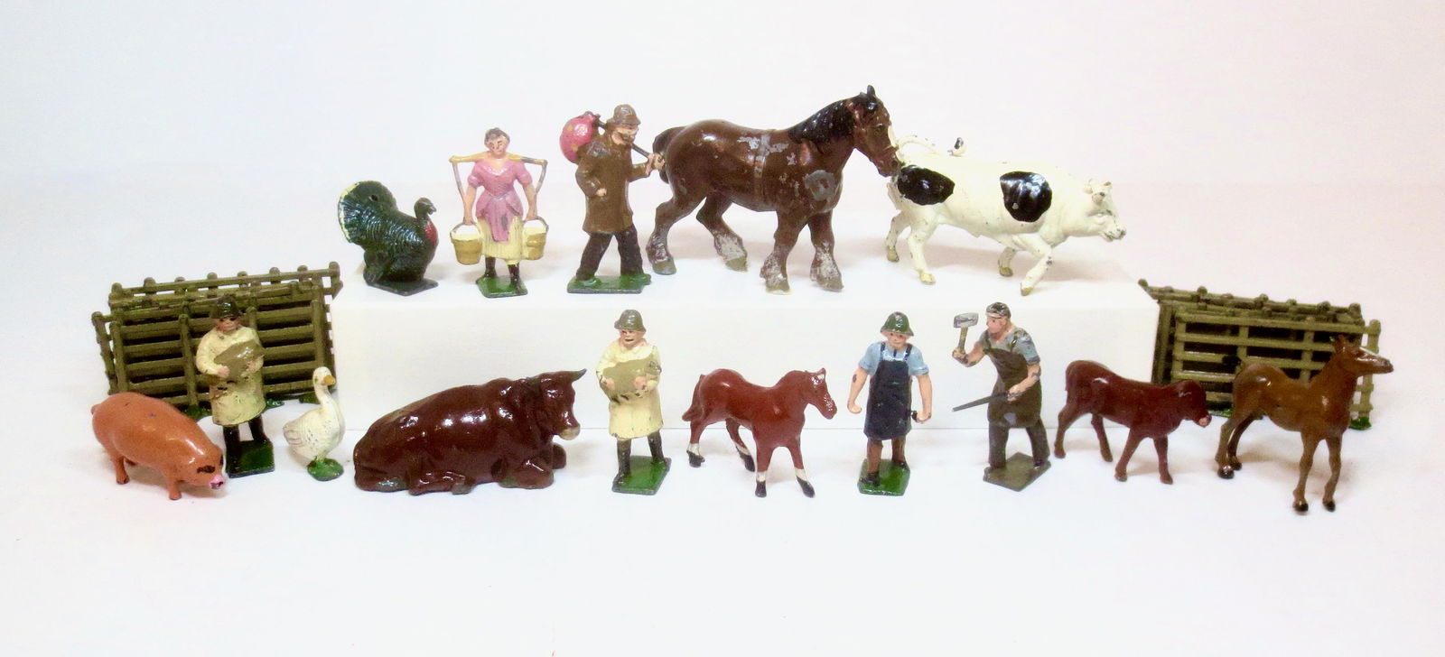 British Makers Farm Figure Assortment (1 of 1)