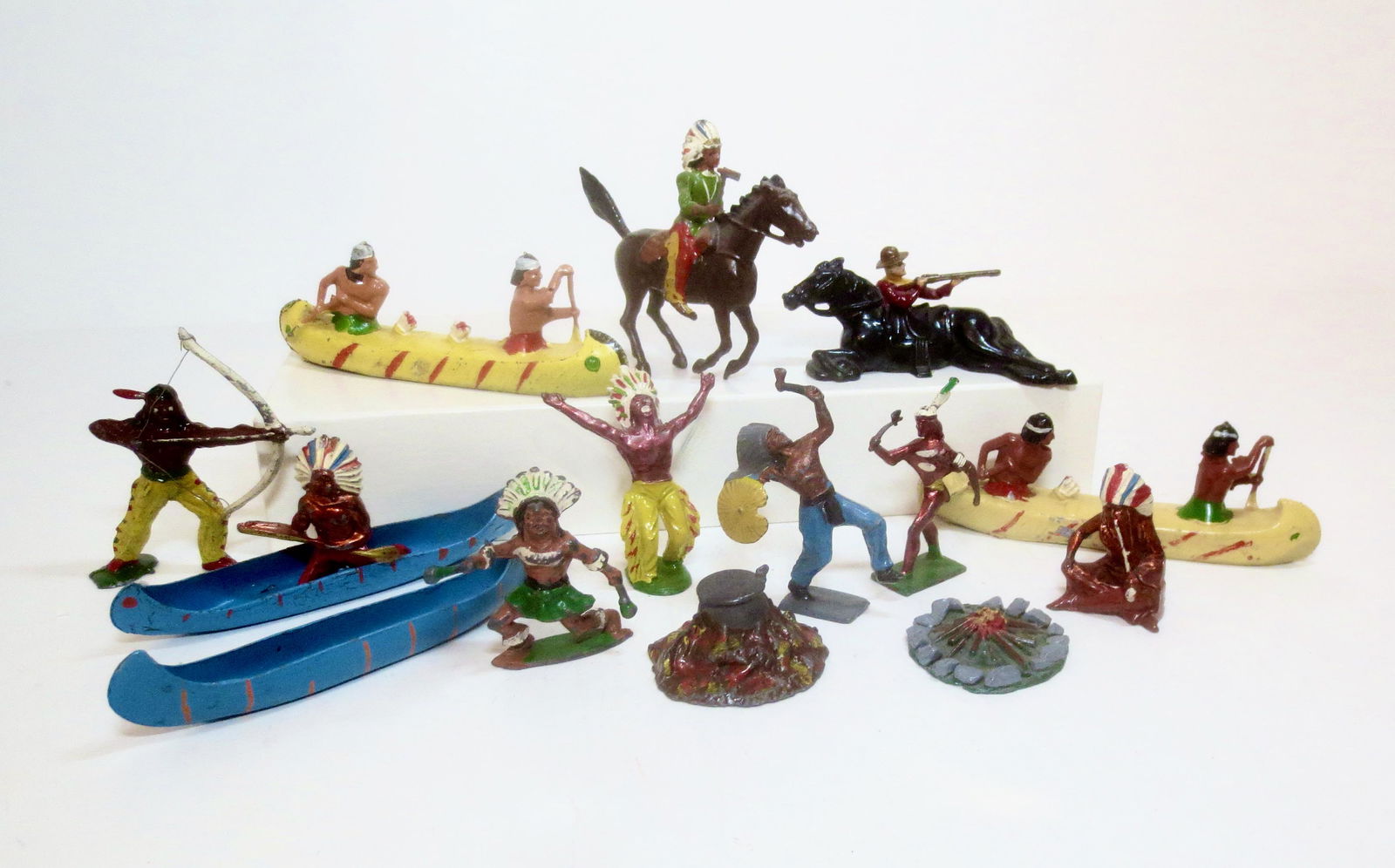Wild West Cowboy & Indians Assortment (1 of 1)