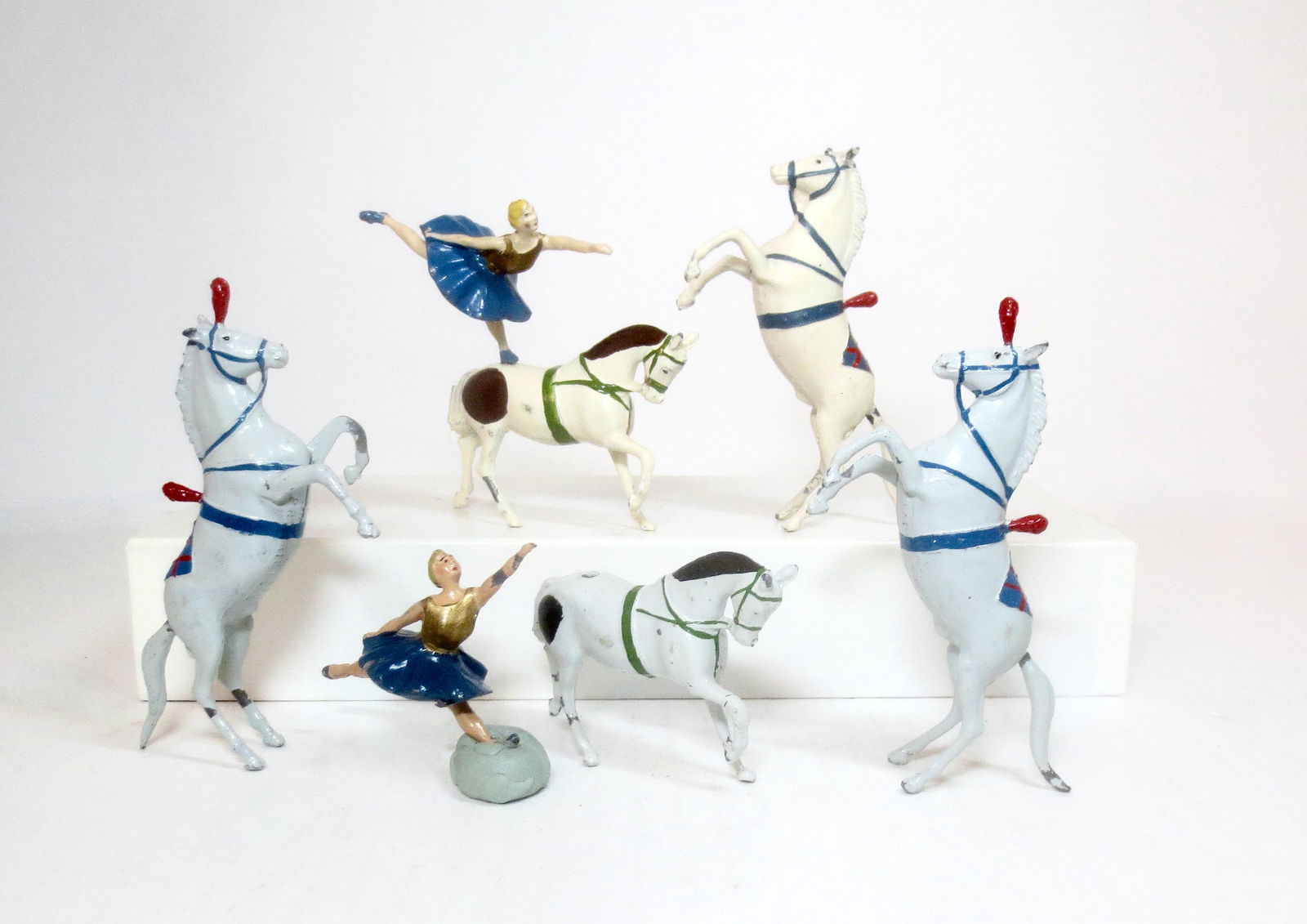 Britains Circus Equestriennes & Liberty Horses (1 of 1)