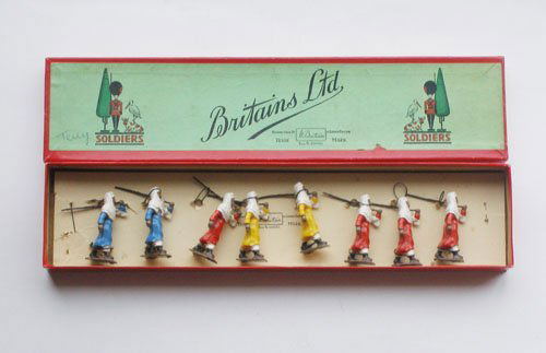 Britains Set # 187 Arabs on Foot: Britains Set # 187 Arabs on Foot Post War Tied in Original “Comic “ label Box. 8 Pieces.