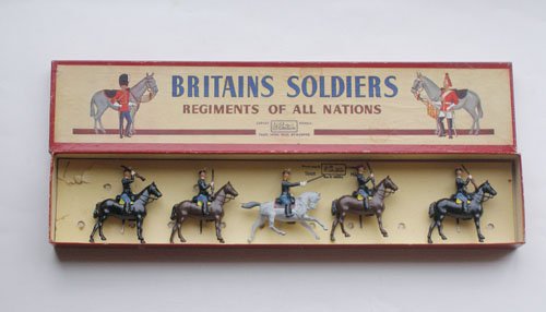 Britains Set # 190 Belgian Cavalry: Britains Set # 190 Belgian Cavalry Post War in Original R.O.A.N. Box - Untied. 5 Pieces.