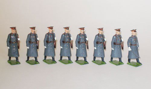 Britains Set # 2027. Red Army Russian Guards.: Britains Set # 2027. Red Army Russian Guards. Post War - Unboxed. 8 Pieces.
