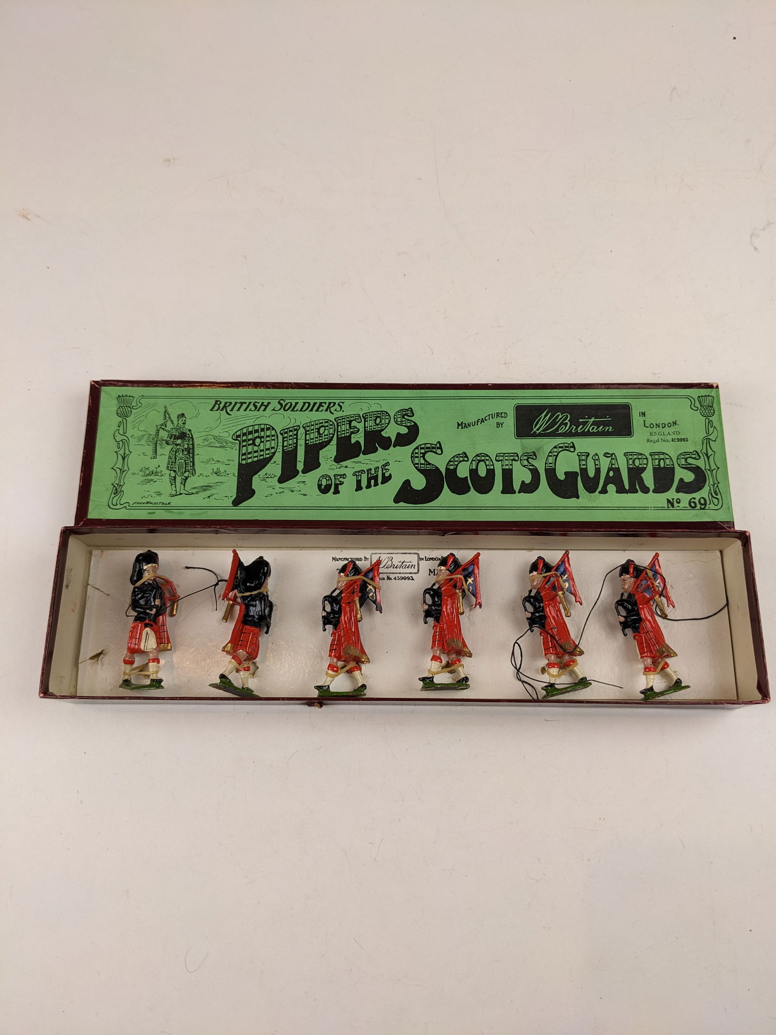 Britains #69 Pipers of the Scots Guards Pre-War (1 of 1)