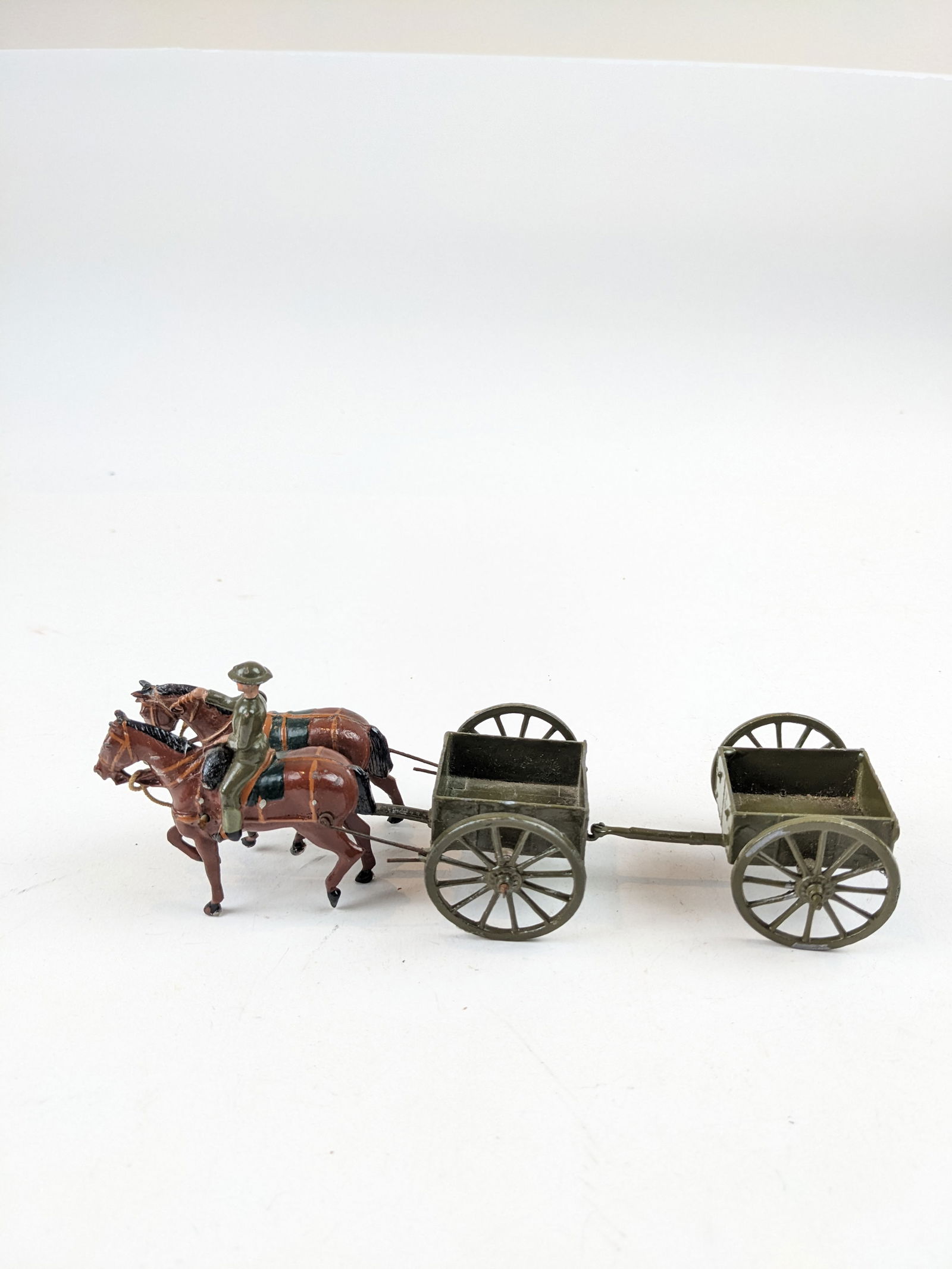 Britains #1331 General Service Wagon Steel Helmets (1 of 1)