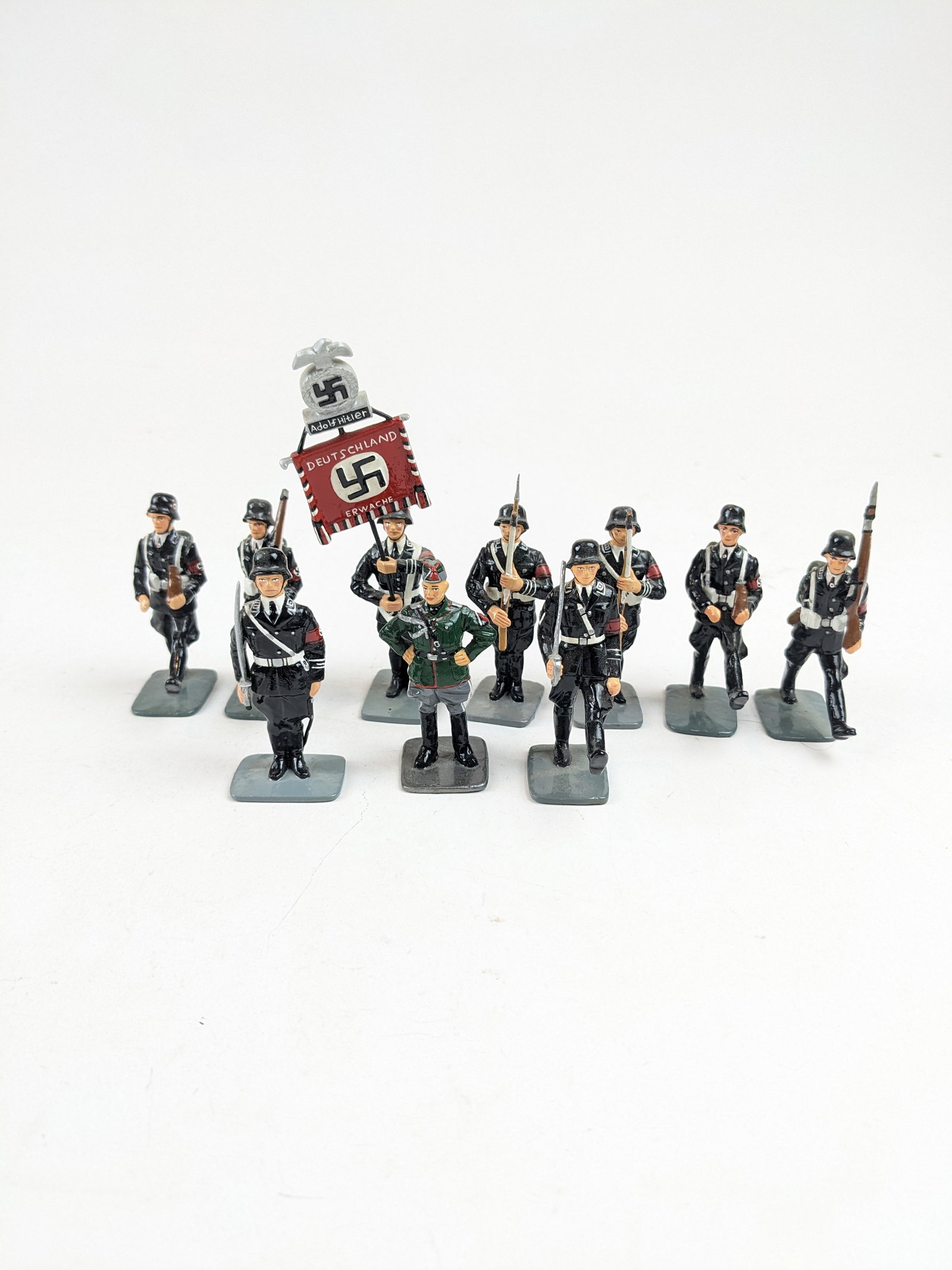 King & Country Glossy SS with Mussolini: 10 Pieces Condition VG 2 Missing Arms 2 Guns 2 Bayonets Broken No Box