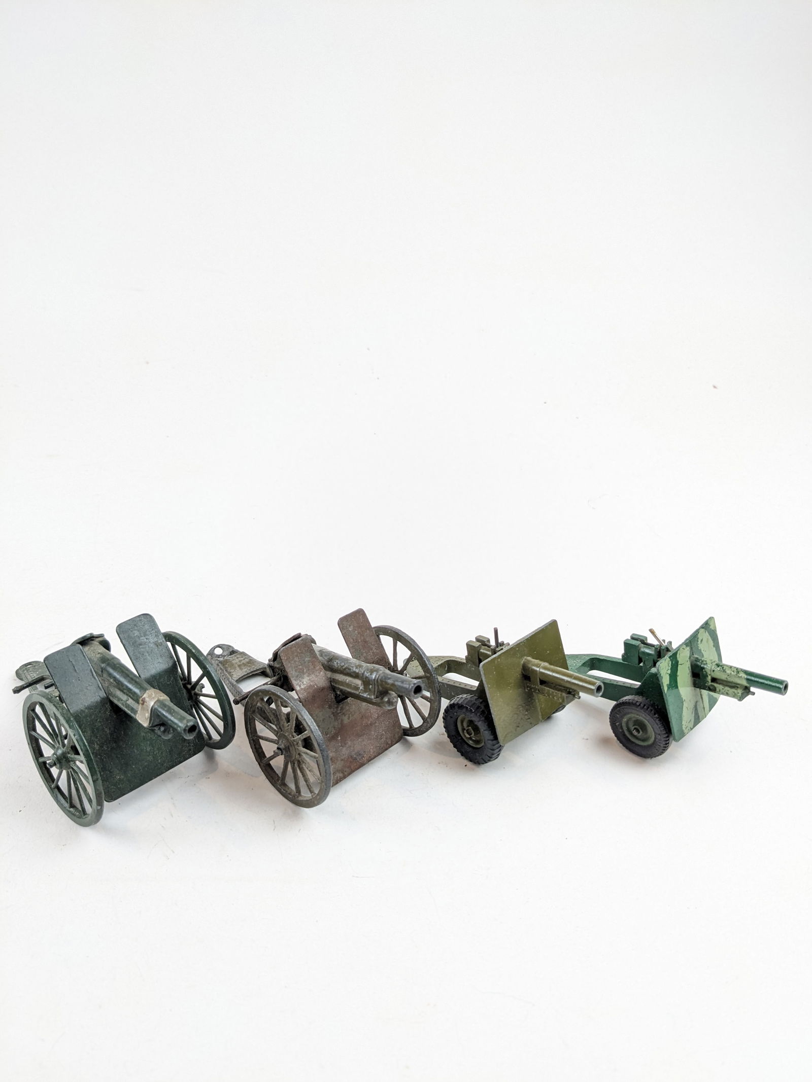 Britains Various Cannons (1 of 1)