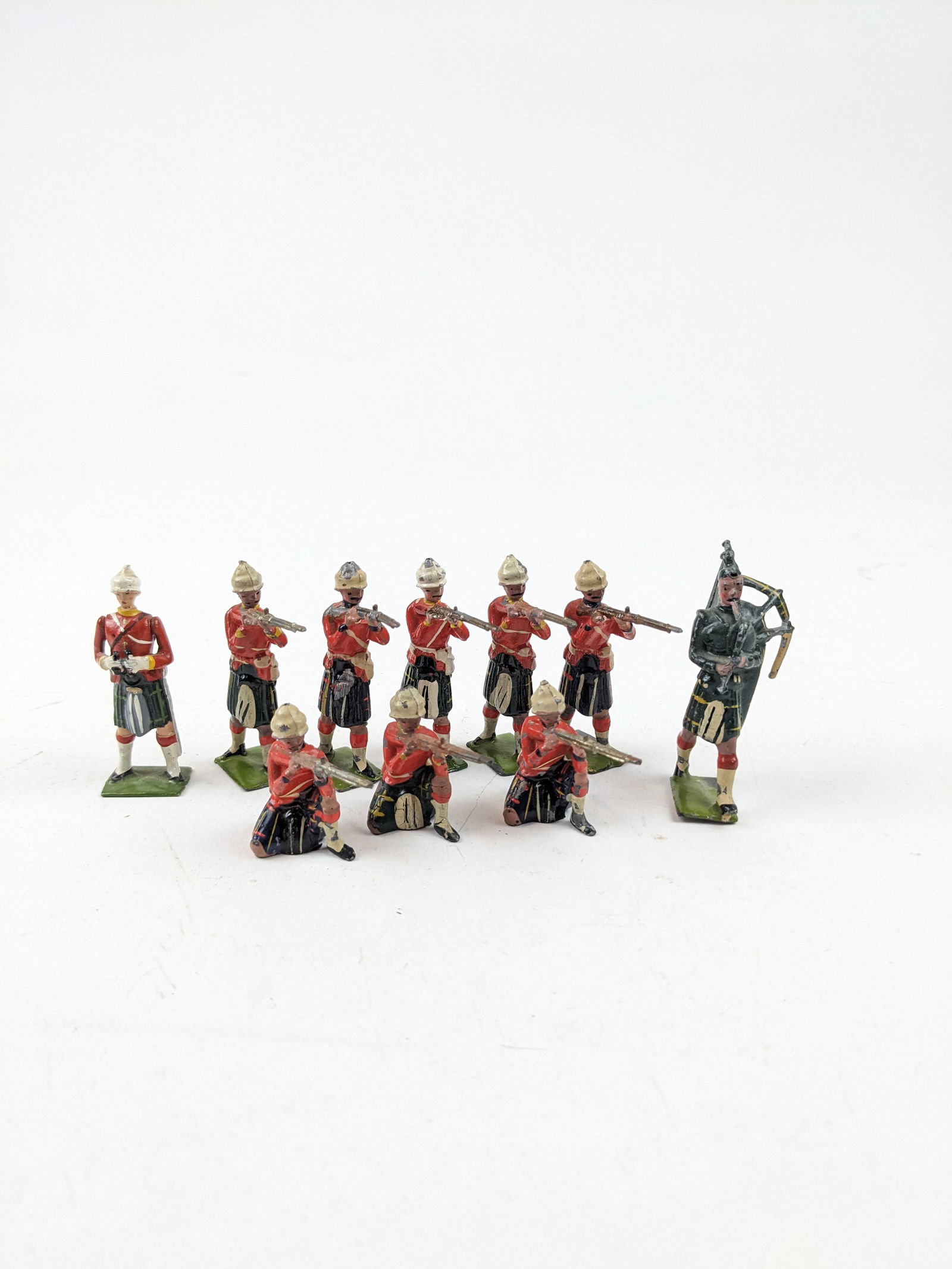 Britains Cameron Highlanders Firing (1 of 1)