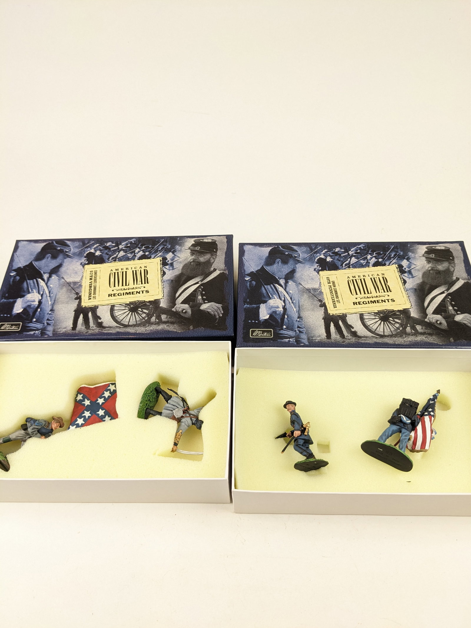 Britains 17110 and 17111 Union and Confederate: 4 Pieces Condition Like New in Box