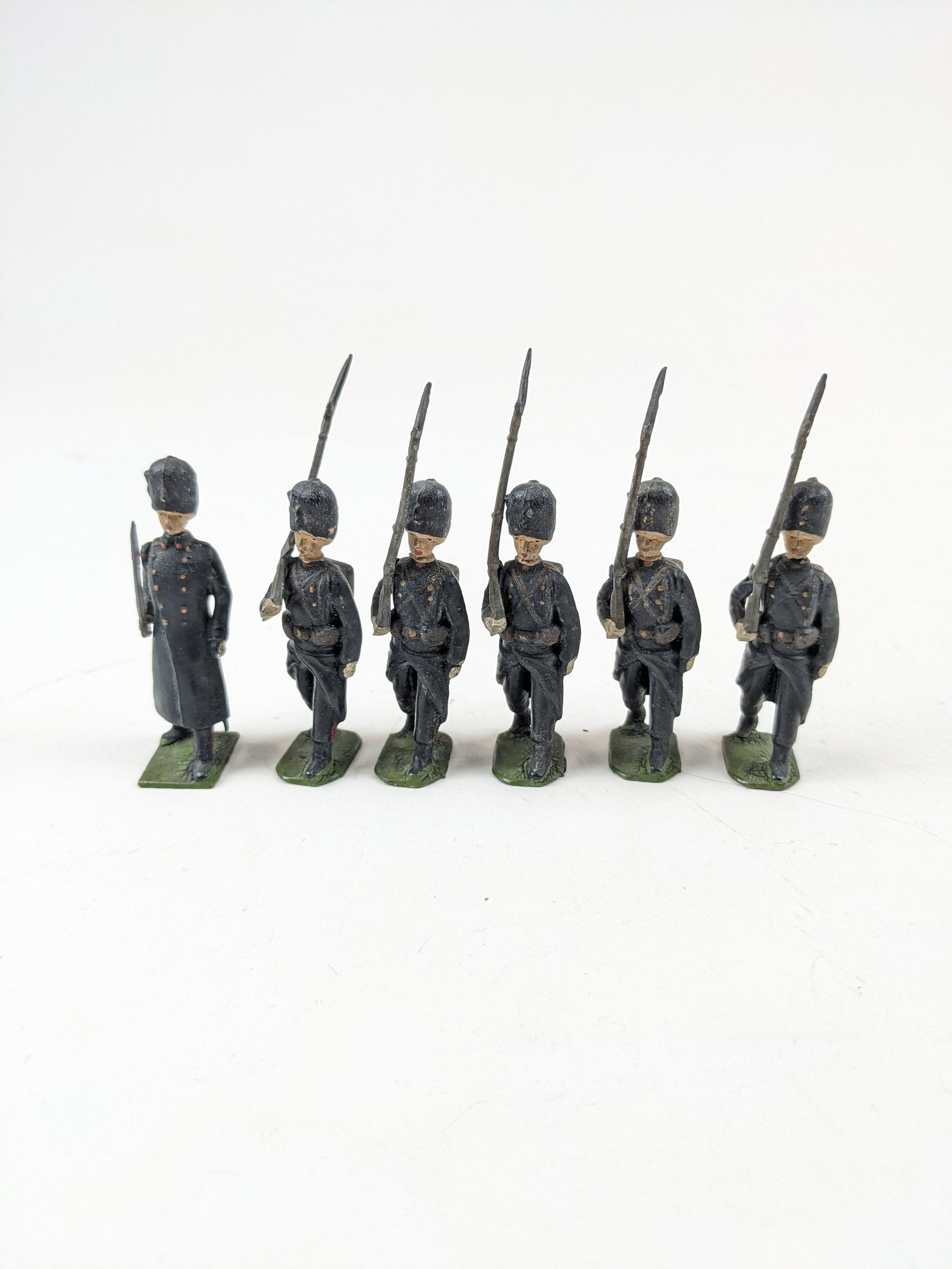 Britains Belgian Grenadiers: 6 Pieces Condition Very Good No Box