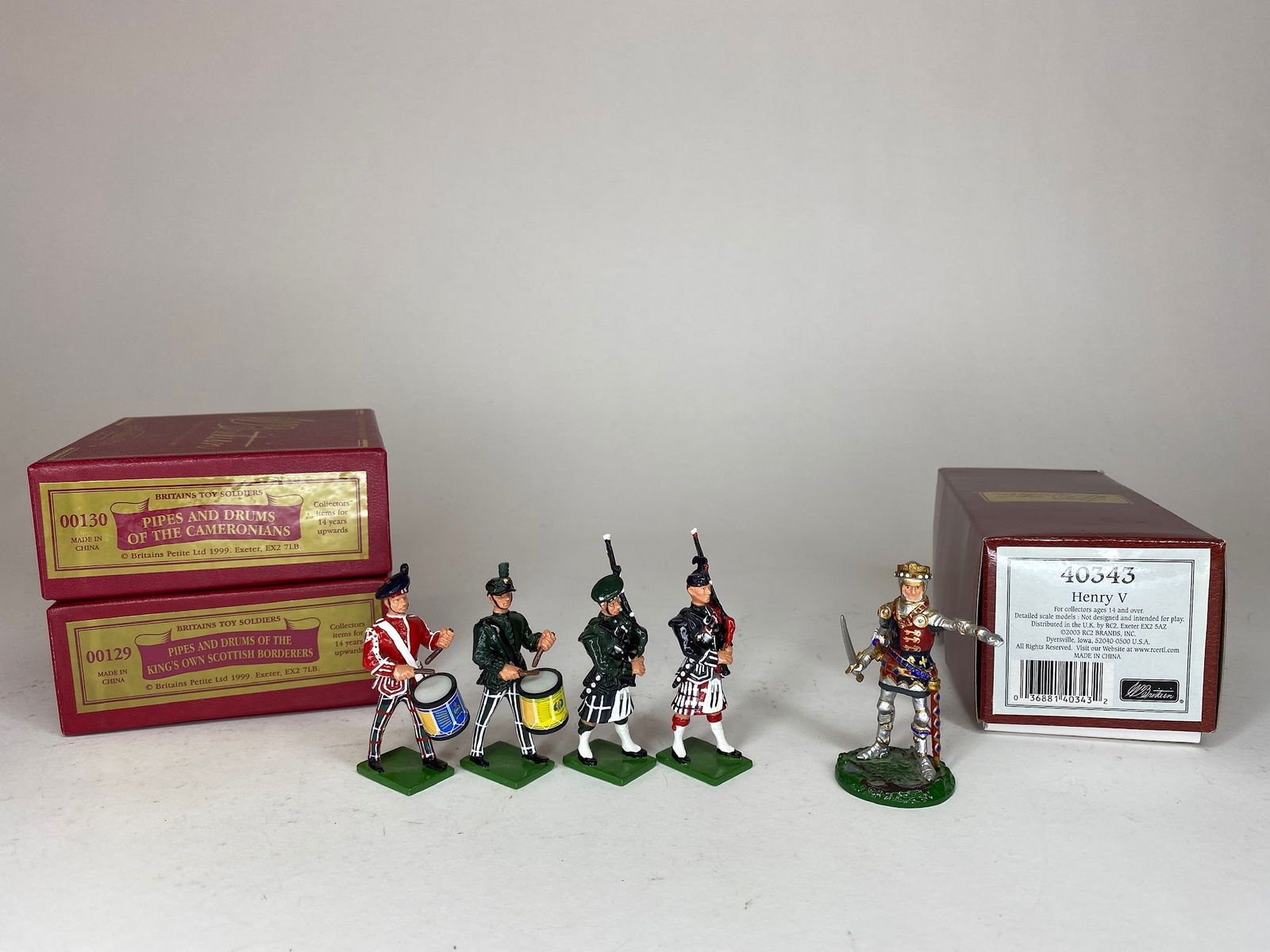 Britains Pipes & Drums and Henry V (1 of 2)