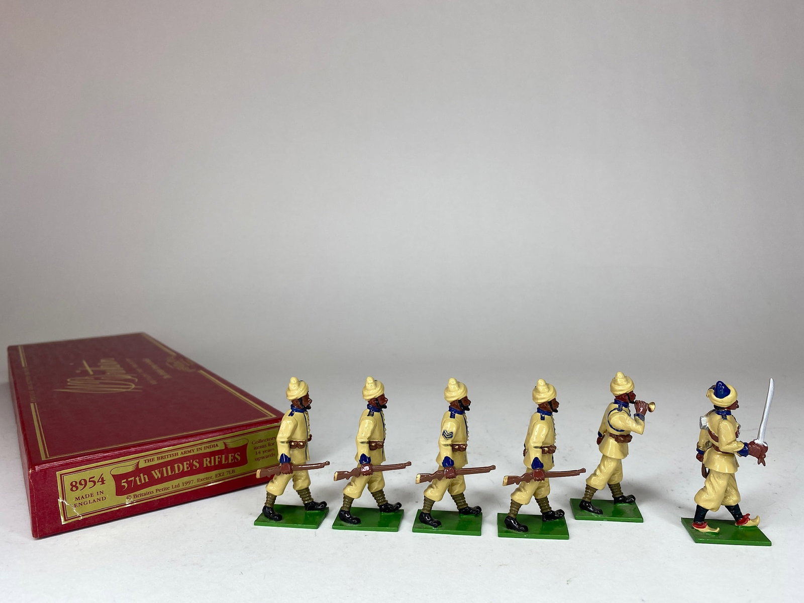Britains #8954 British Army in India: #8954 - 57th Wilde's Rifles, 1997. 6 pieces. Original box.
