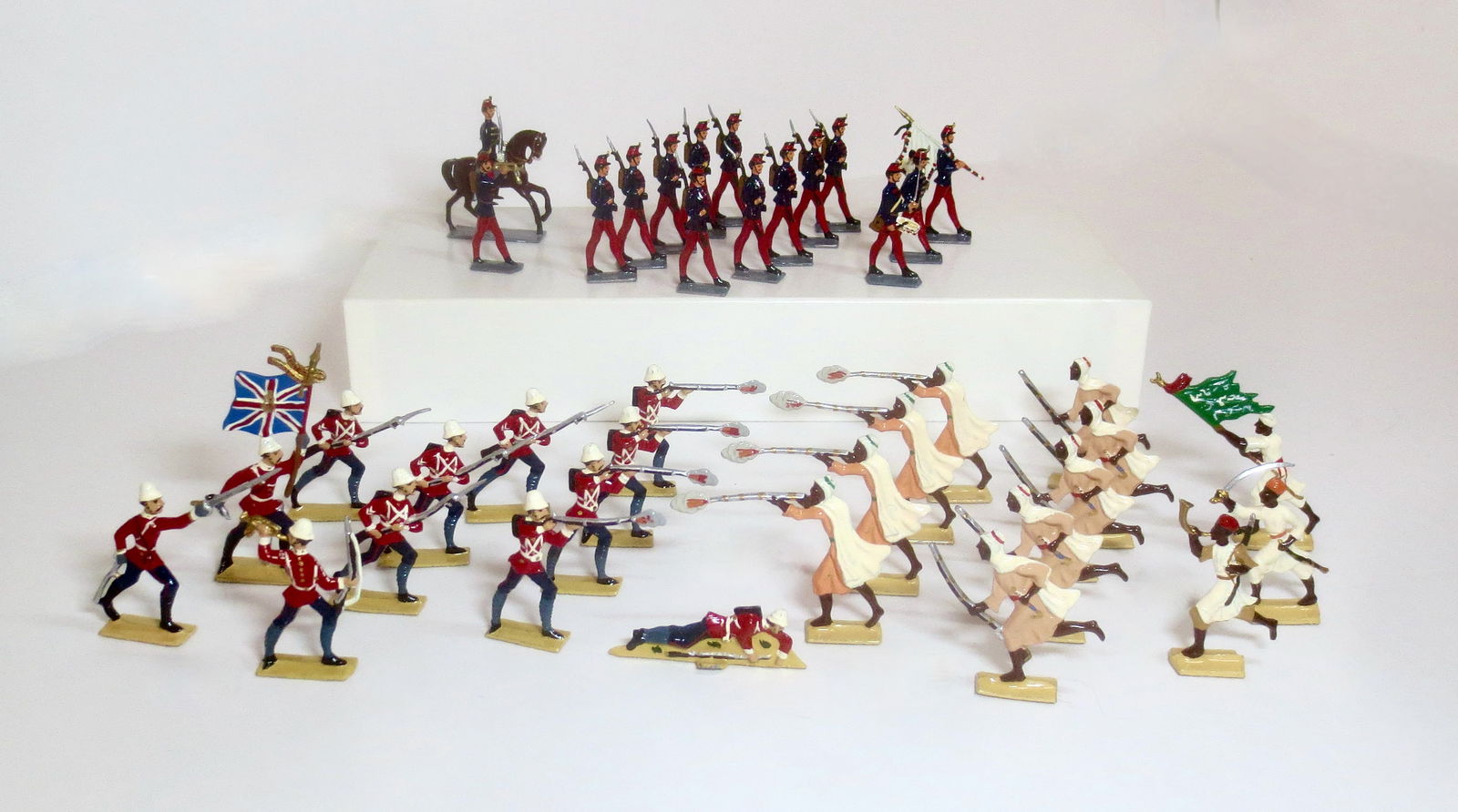 Potsdamer Demi Ronde Regiments (1 of 1)