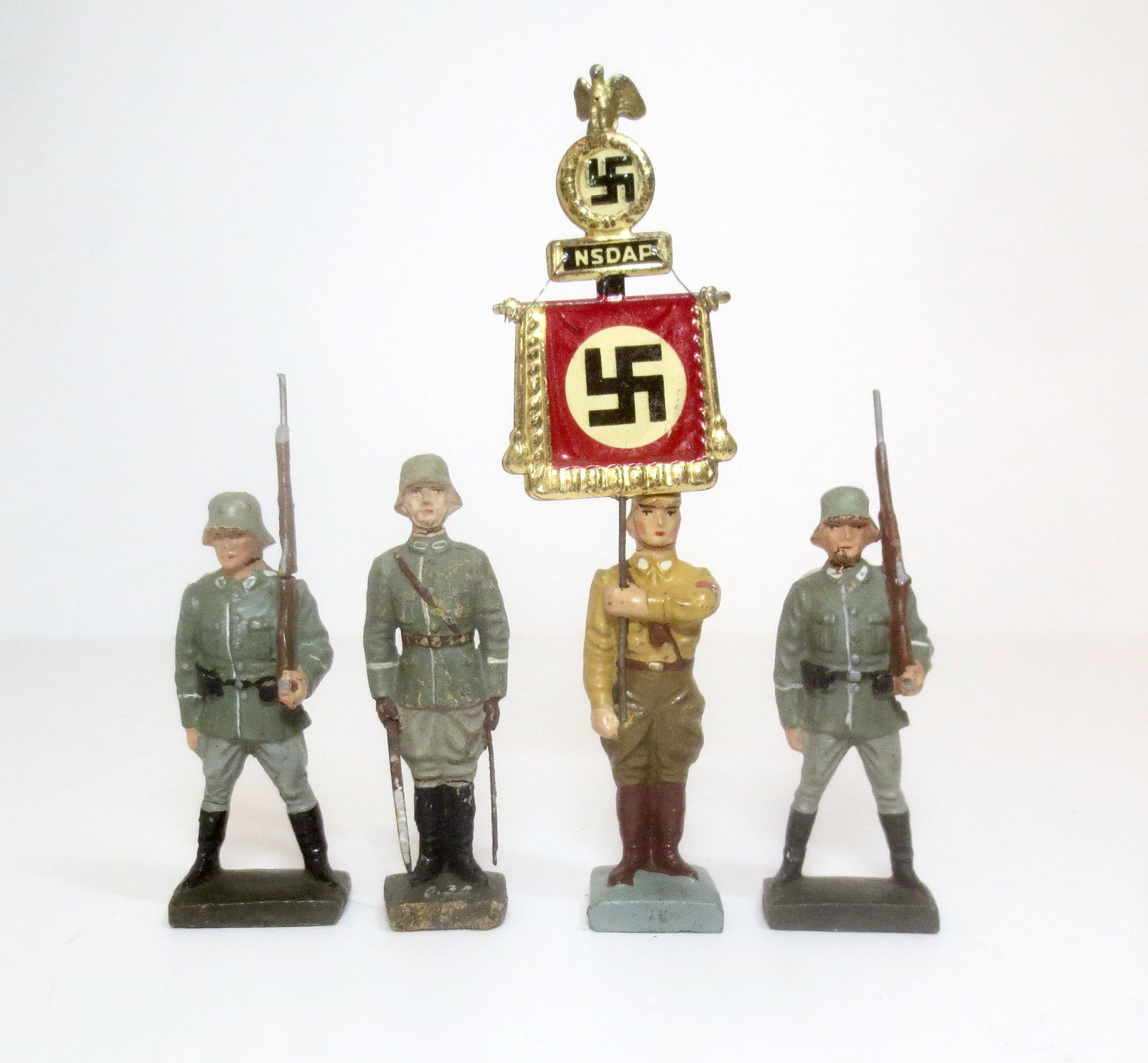 Lineol German Infantry Figures (1 of 1)
