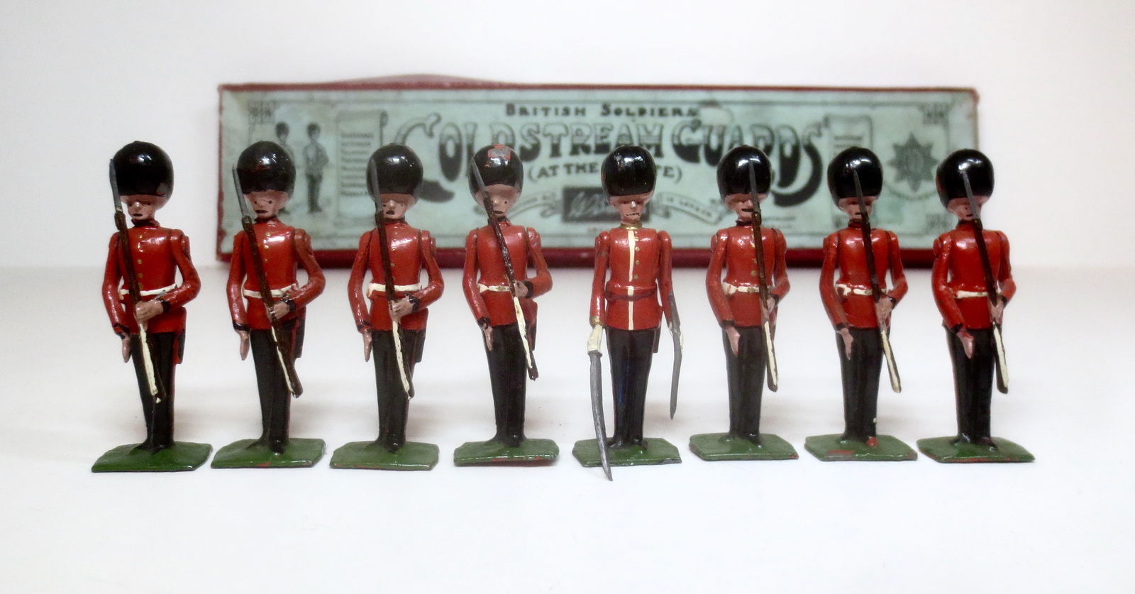 Britains #205 Coldstream Guards Salute (1 of 1)