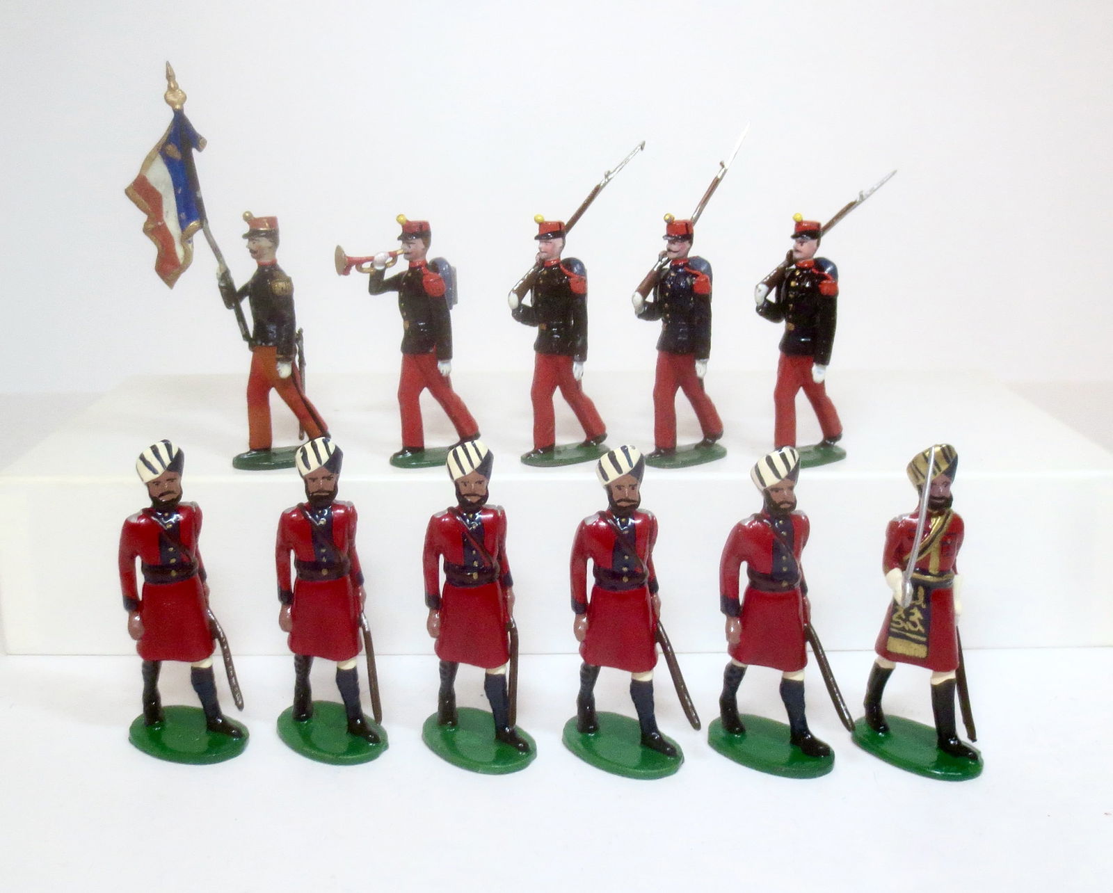 Solid cast French Infantry & Indian Army (1 of 1)