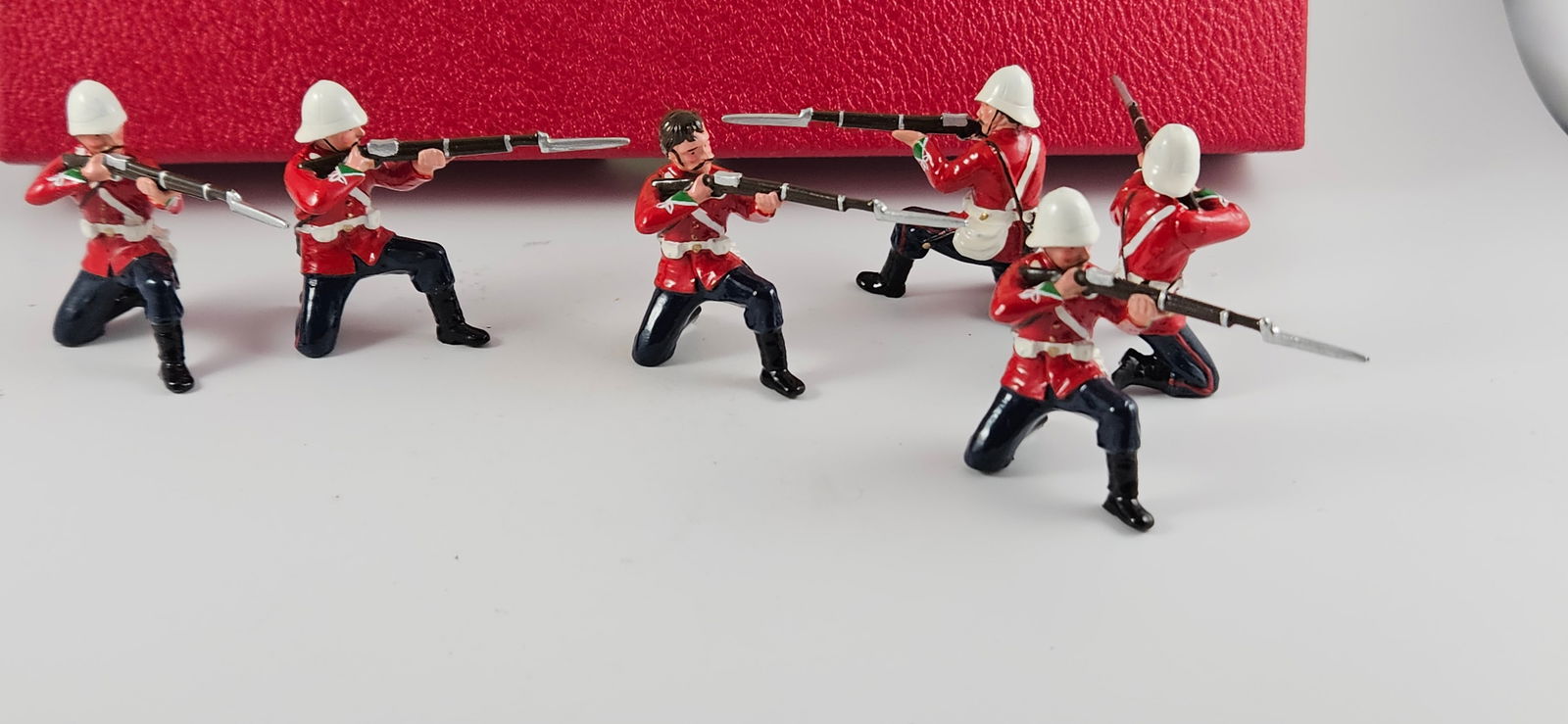 Trophy Zulu British 24th Foot Kneeling Firing (1 of 4)