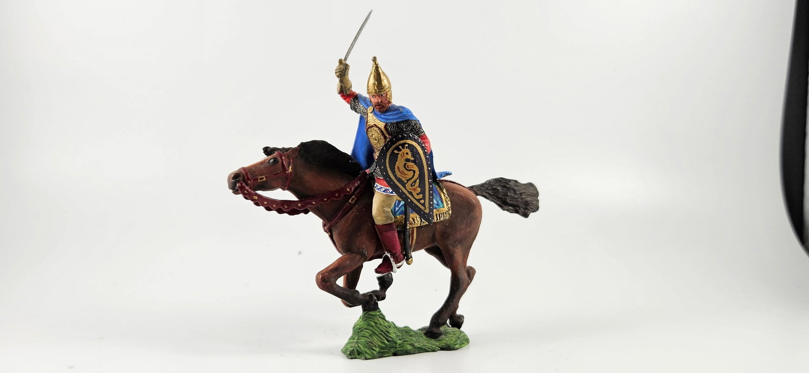 Aeroart St. Petersburg Mounted Russian Knight (1 of 3)