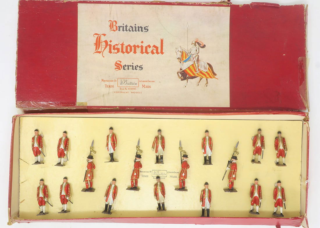 Britains set #1475, Attendants to the State: Coach,Yeomen of the Guard (Beefeaters) Grooms and Footmen in original box, very good, box fair-good, some splits and part of lid edge missing, 18 pieces, (c. 1959)