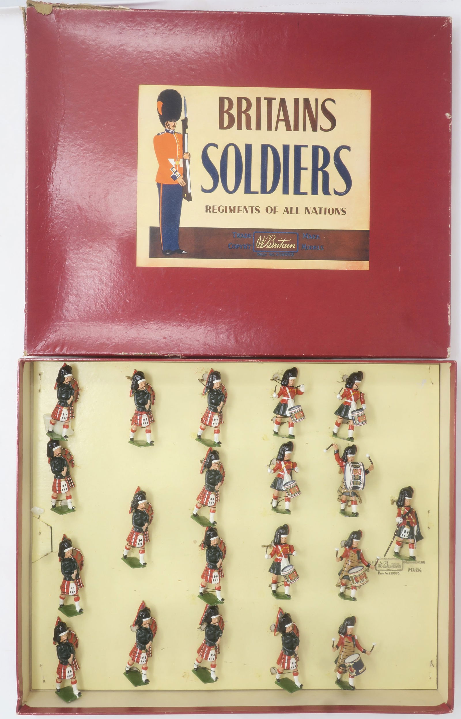Britains set #2109, Black Watch Pipes and Drums (1 of 1)