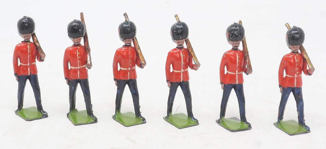 Britains set #93, Coldstream Guards, slope arms, (1 of 1)