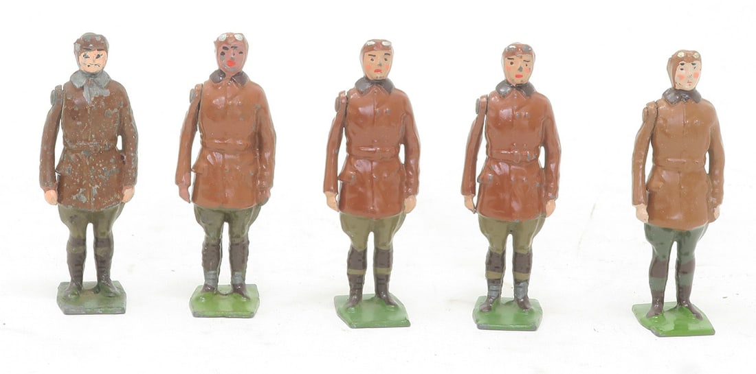 Britains from set #332, USA AF Pilots: in flying suits part set, very good, 1 fair, retouched, 5 pieces, (c. 1939)