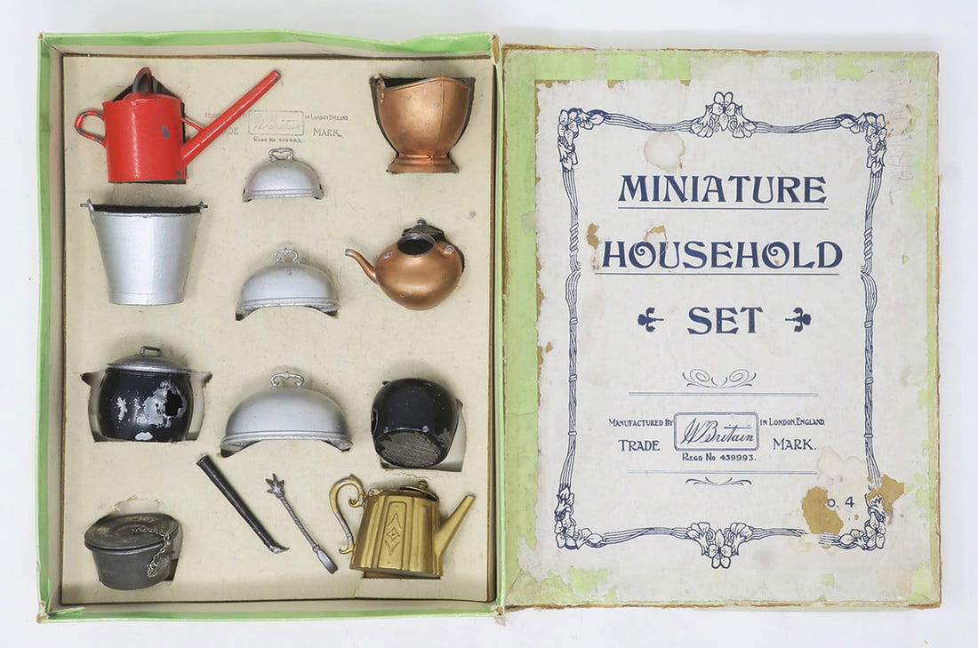 Britains set #4, Miniature Household Set (1 of 1)