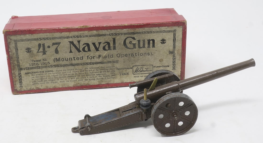Britains set #1264, 4.7" Naval Gun: in original box, 2nd version with exposed spring good, box fair-good, 1 piece, (c. 1910)