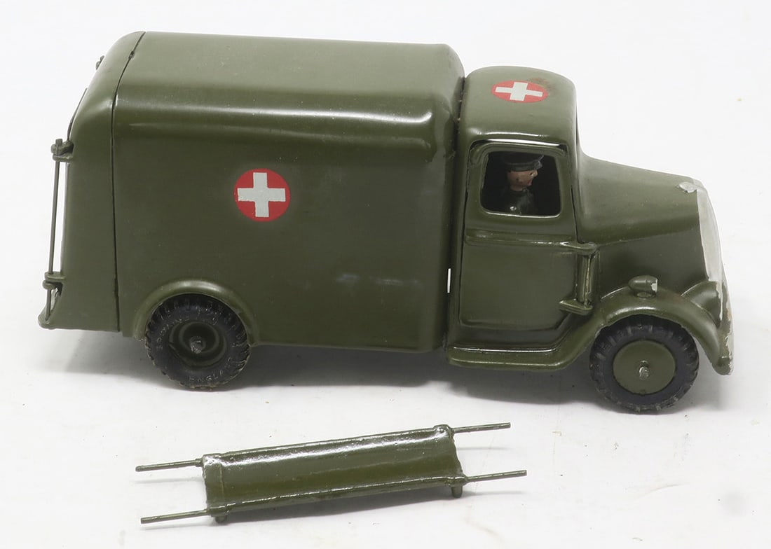 Britains set #1512, Round-nosed ambulance: with driver, including stretcher, but missing casualty, very good, 3 pieces, (c. 1959)