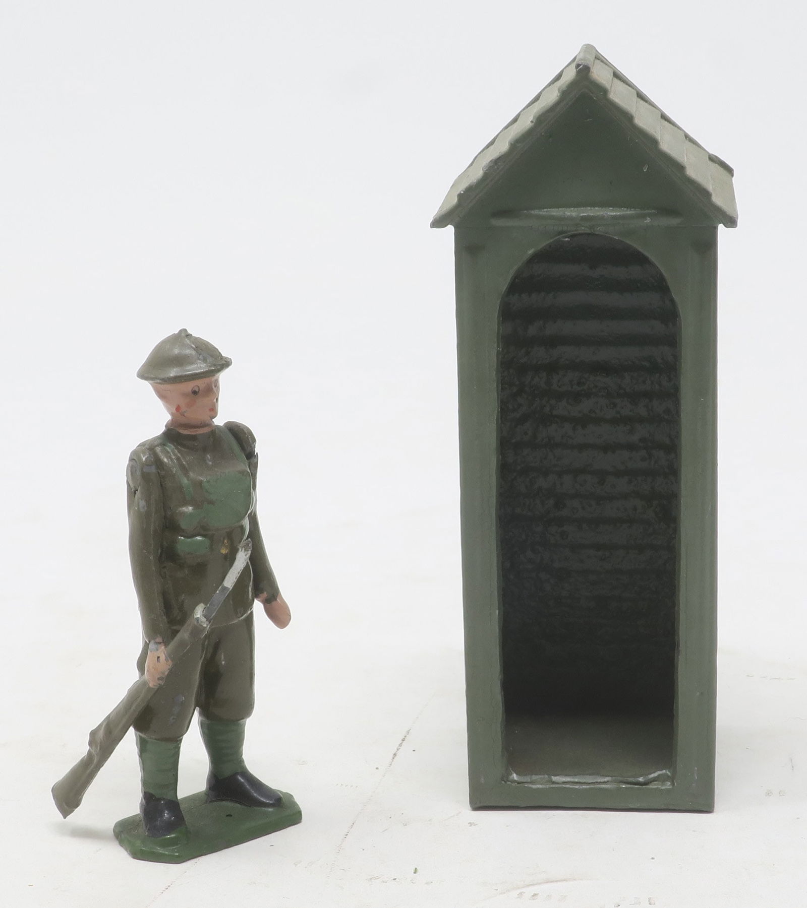 Britains set #1859, Guard at ease service dress (1 of 1)