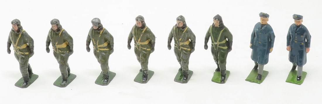 Britains set #1894, RAF pilots with WRAFs, (1 of 1)