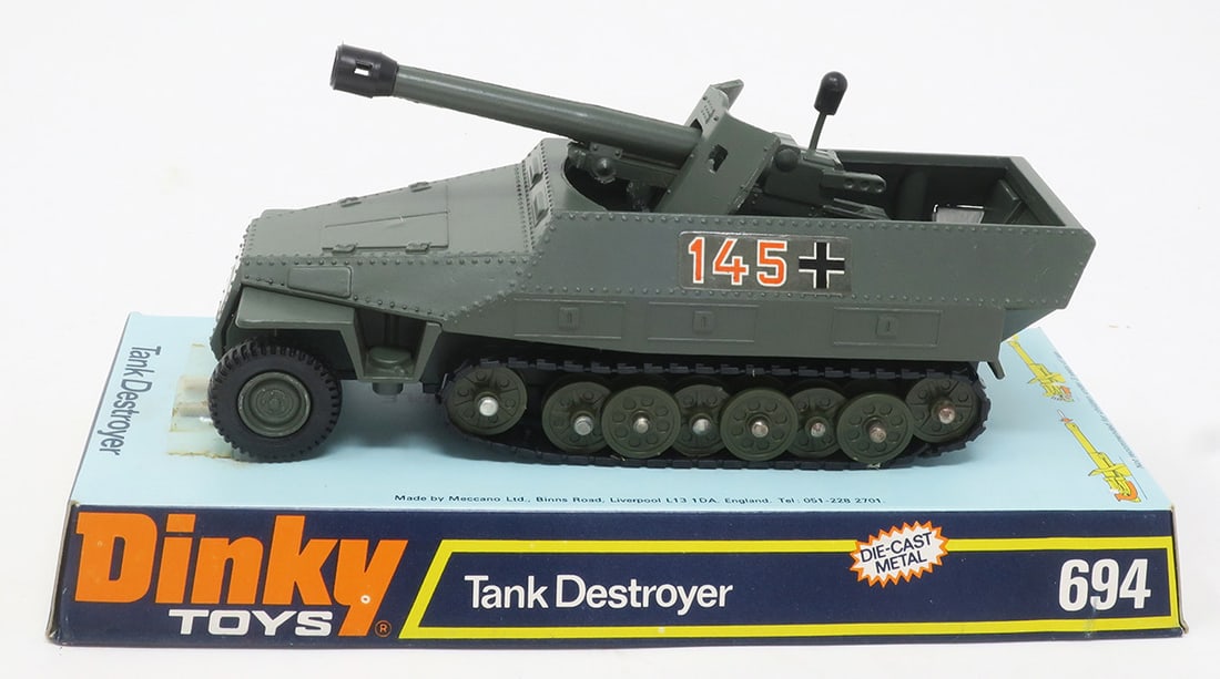 Dinky #694, German half-track and 75mm gun: in original packaging, very good; box good, 1 piece, (c. 1980)