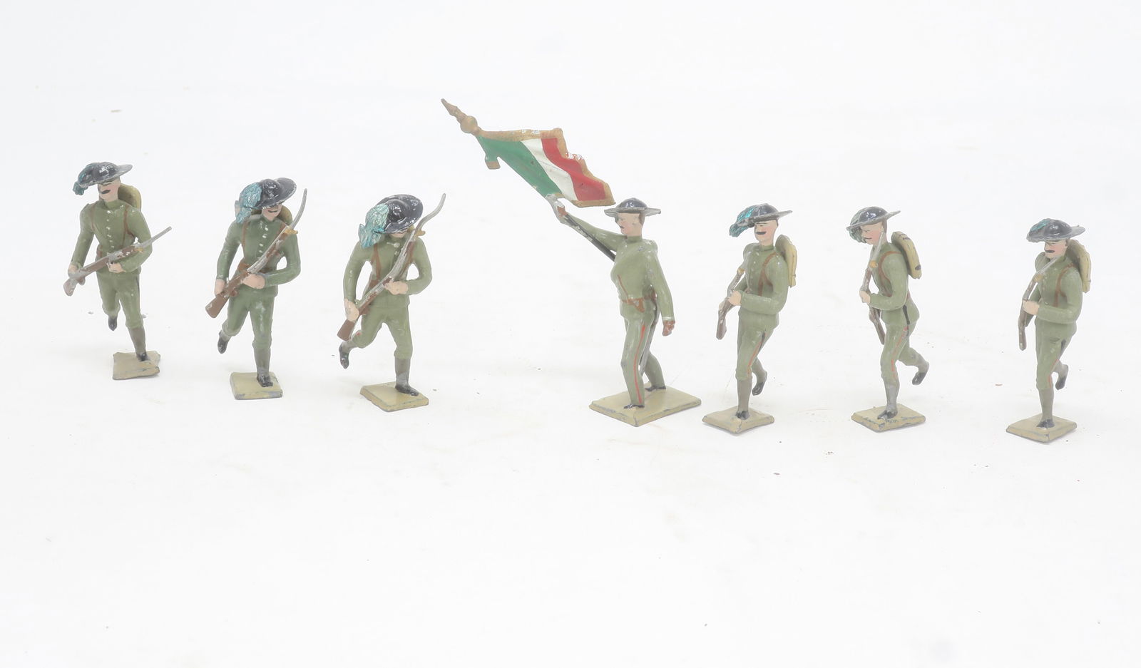 CBG Mignot , Italian Infantry with flag bearer, (1 of 1)