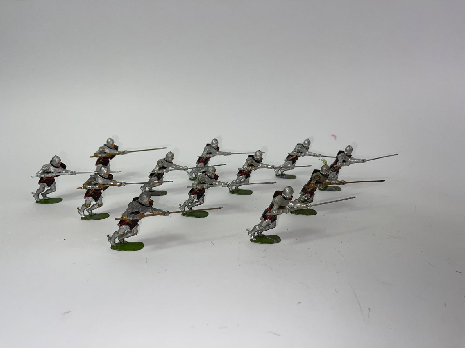 Britains Knights of Agincourt Knight with Lance: 12 pcs in good condition, with some paint chips.