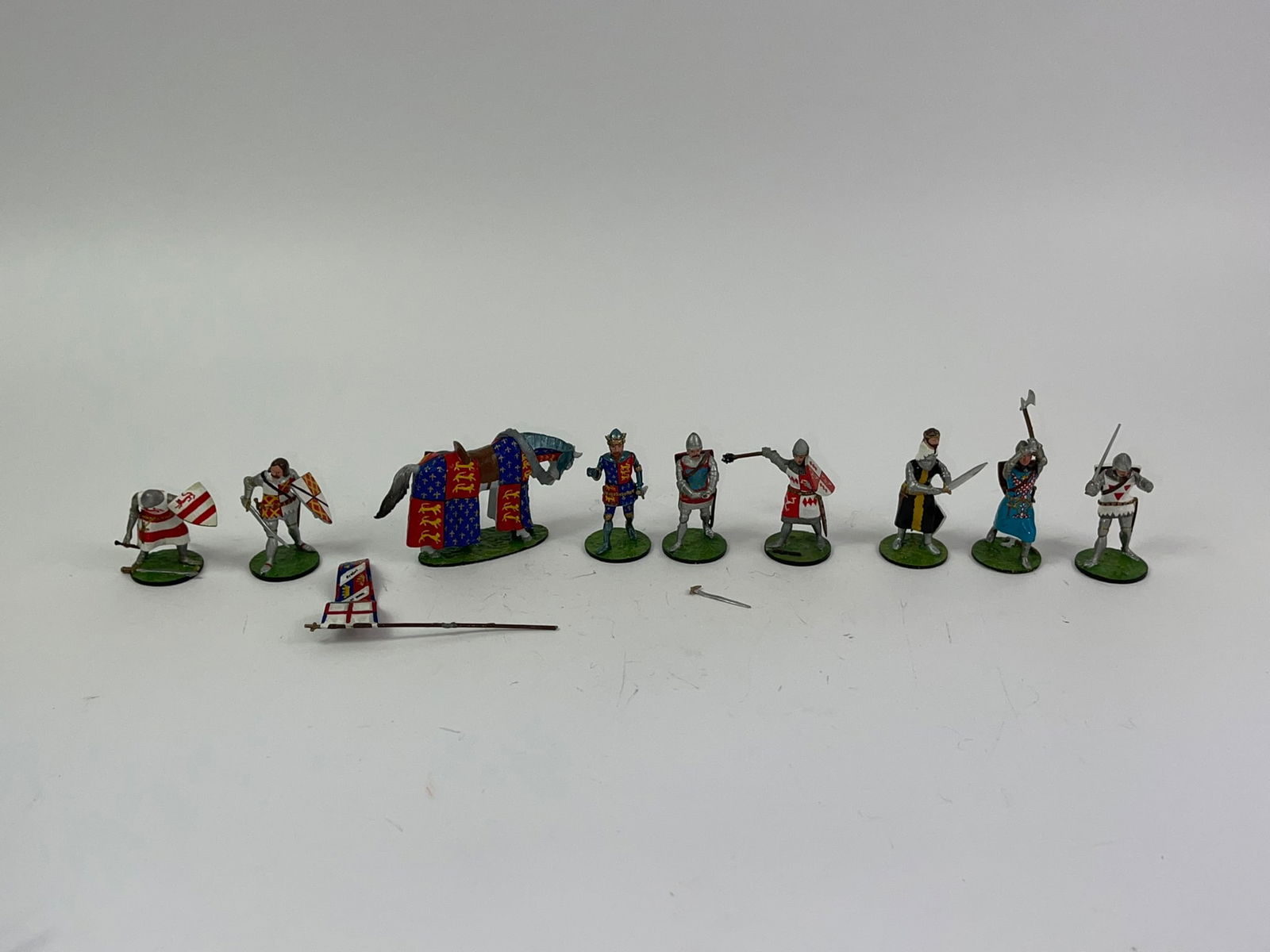 Banners Forward Alymer Knight Collection (1 of 1)