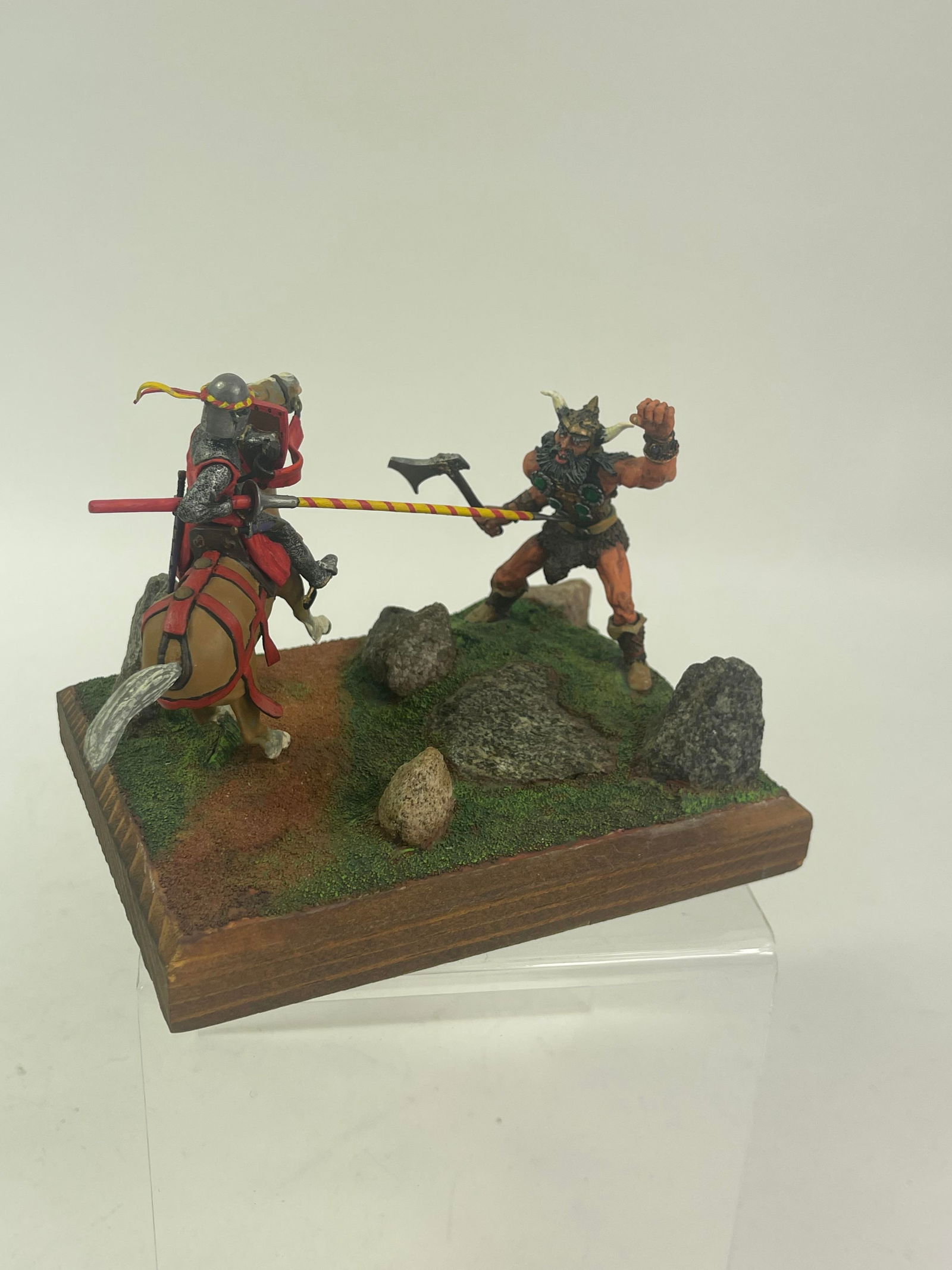 Fantasy Knight vs Giant Connoiseur Diorama (1 of 3)