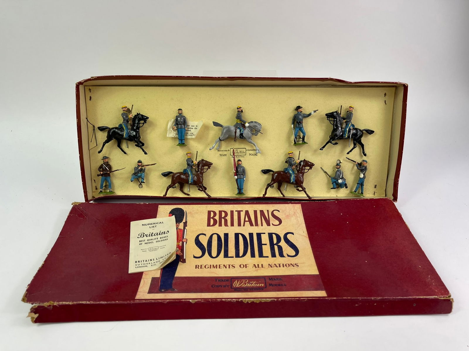 Britains Confederate Cavalry and Infantry #2068 (1 of 1)