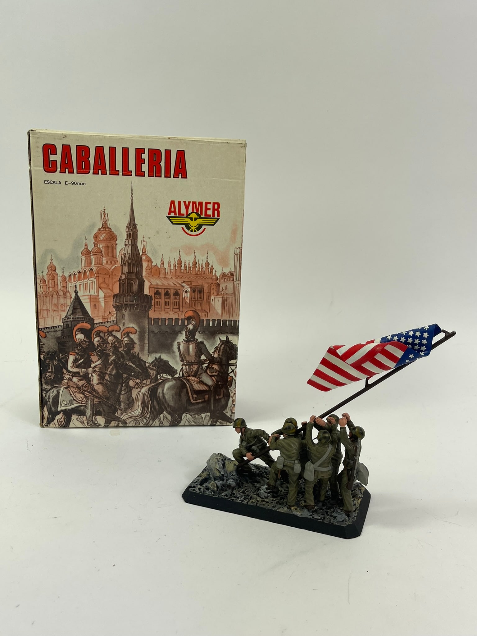 Alymer Iwo Jima Flag Raiser: 1 piece diorama, complete with original box and figure is in very good condition. 54mm metal. Scarce.