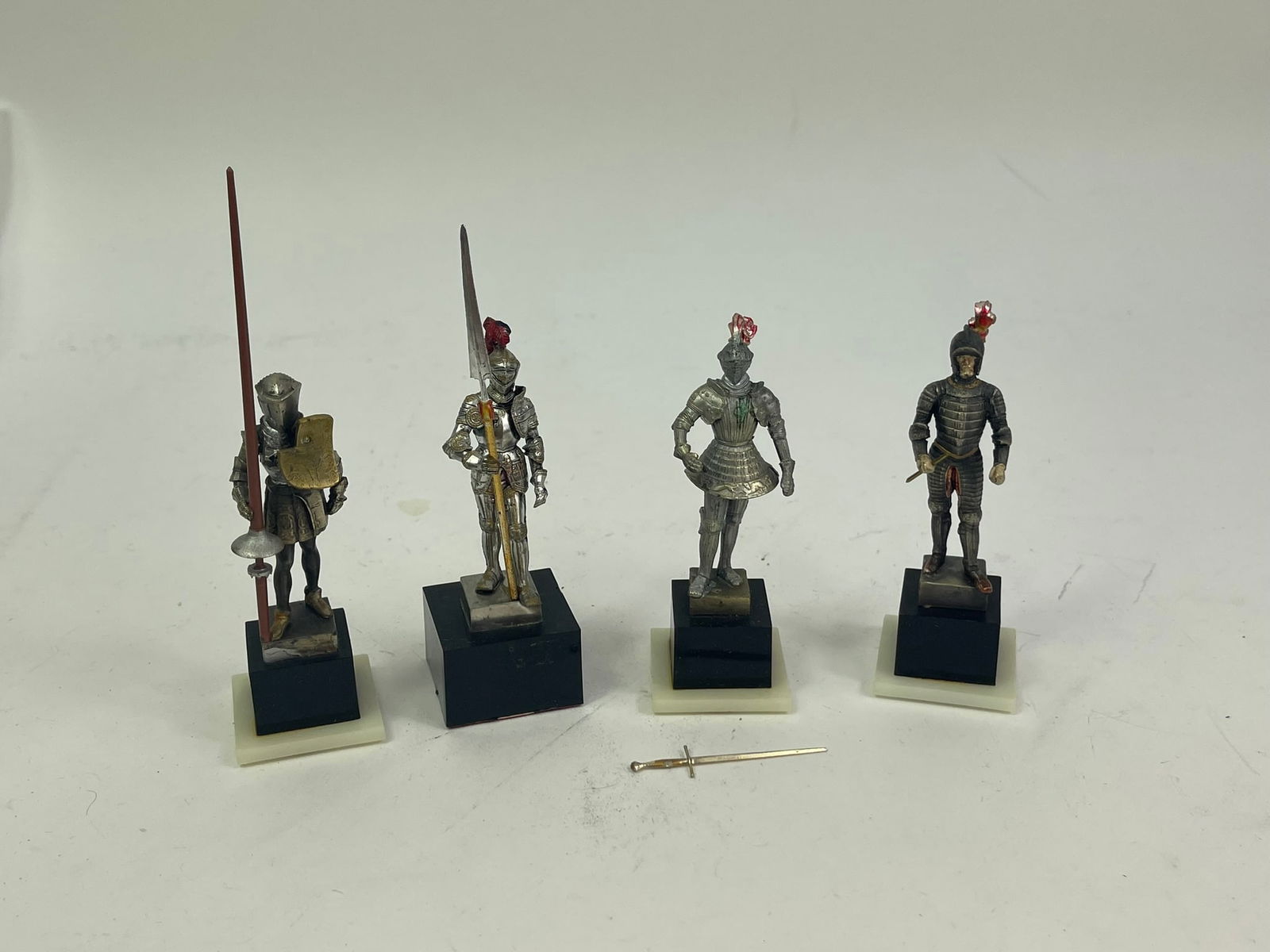 Miniature Rial, Madrid  Armeria 16th C Knights (1 of 1)