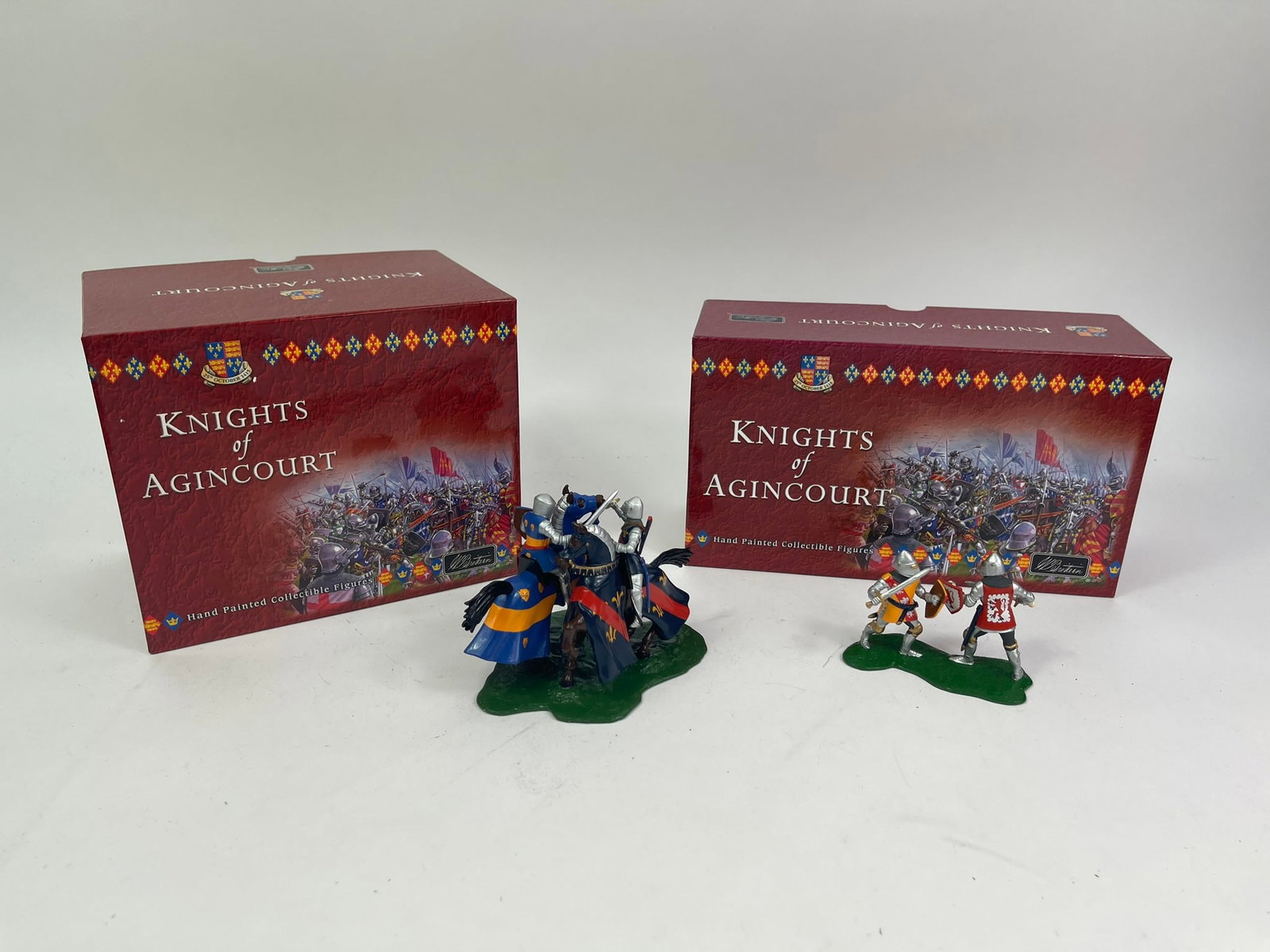 Britains Knights of Agincourt Dueling & on Foot: 2 sets, figures are mint in box. Set #40240 The Earl of Suffolk vs. the Duc de Bourbon. The other set is #40239 Sir John Grey vs. The Comte de Vaudemot.