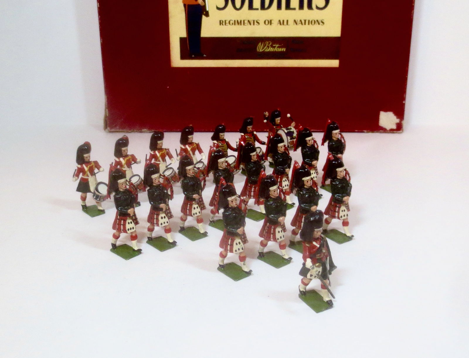Britains #2109 Pipe Band of The Black Watch (1 of 1)