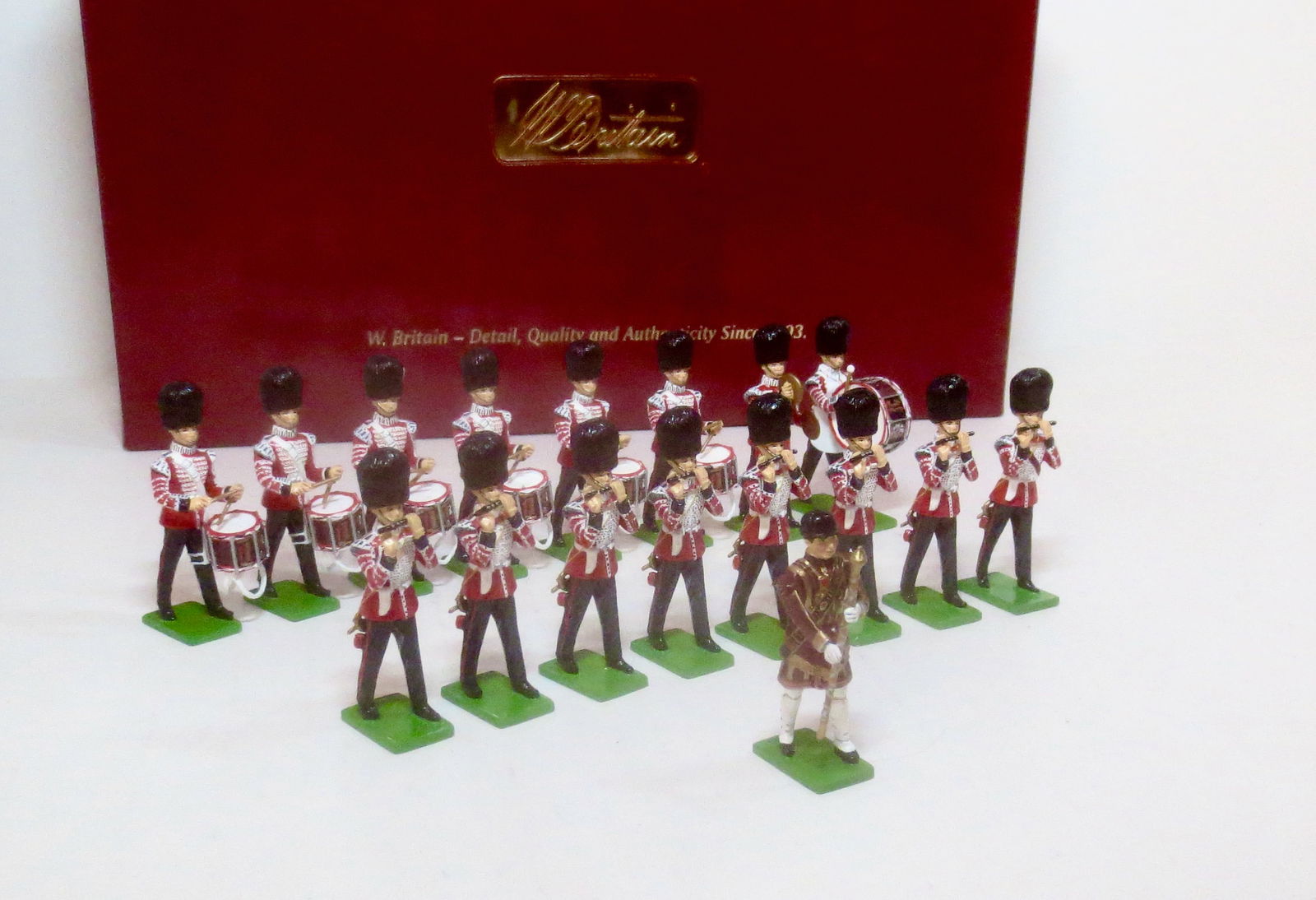 Britains #41175 Grenadier Guards (1 of 1)