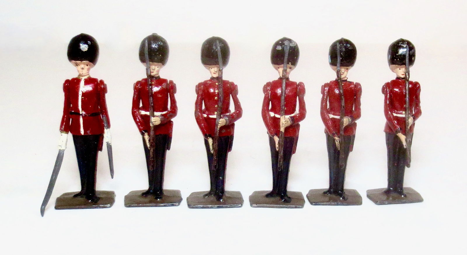 Britains From #2078 Irish Guards Present Arms (1 of 1)