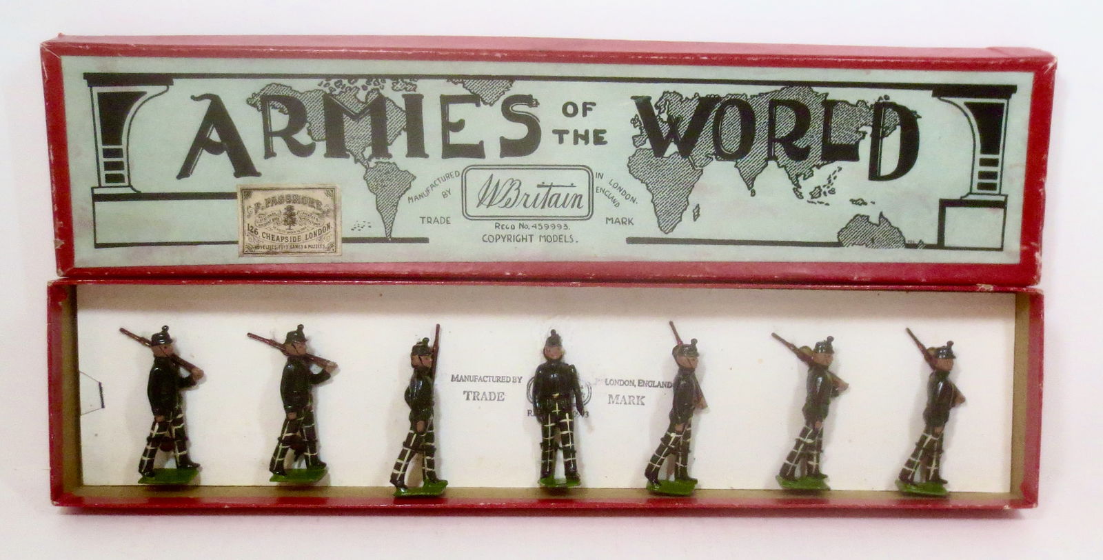 Britains RARE #1913 Cameronians at the Slope (1 of 1)